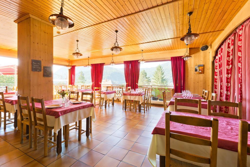 Accueil Savoyard Hotel Mieussy Buitenkant foto